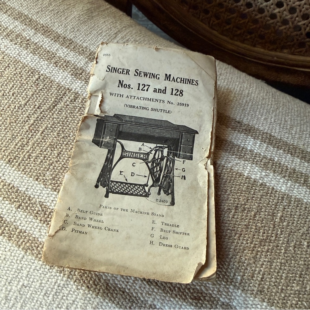 Antique Singer Sewing Machine Nos. 127 & 128 Original Manual